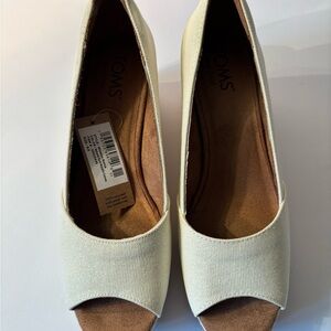 TOMS Rania Espadrille Wedge Natural Gold Metallic Canvas Open Toe W 8.5 (A2)
